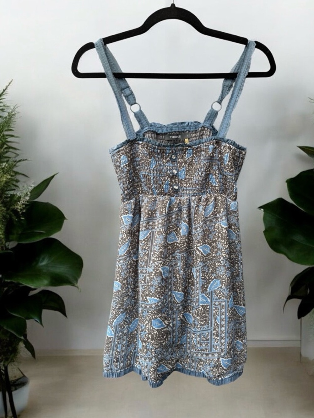Theme Smocked Flowy Tank Top Large